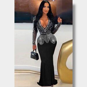 Dress Mermaid Deep V-Neckline Mesh-Inset Glitter-Print Gown Black Size M Stretch